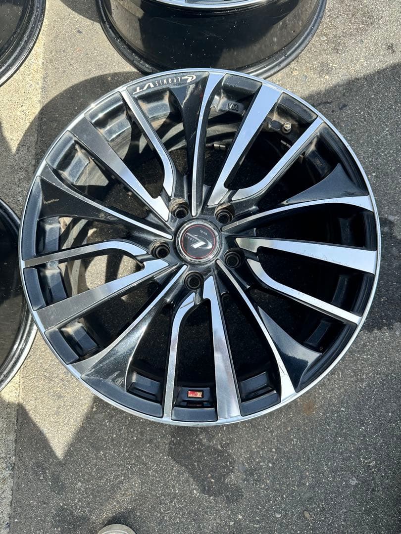 18インチ スポークデザイン ホイール　4本