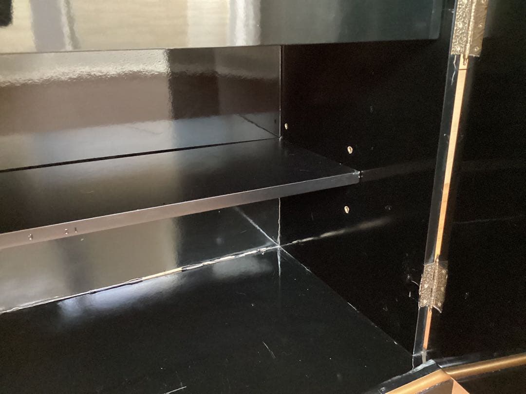 骨董家具　アジアンスタイル 木製収納家具 鳥と花の装飾