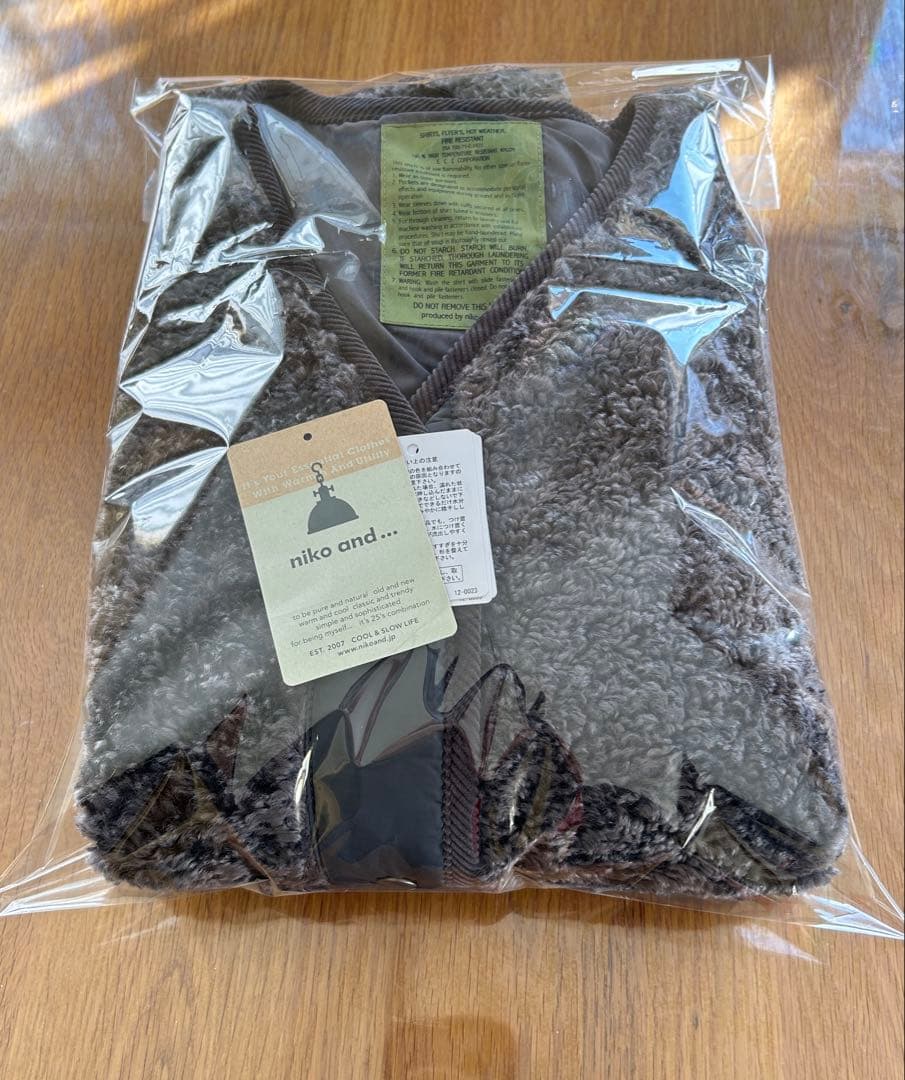 【今季完売品】未使用　アソートファーベスト　チャコール