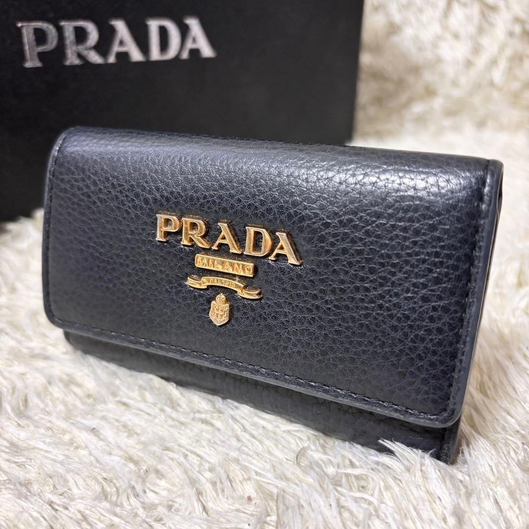 美品✨PRADA キーケース 4連 キーリング レザー シボ革 ブラック