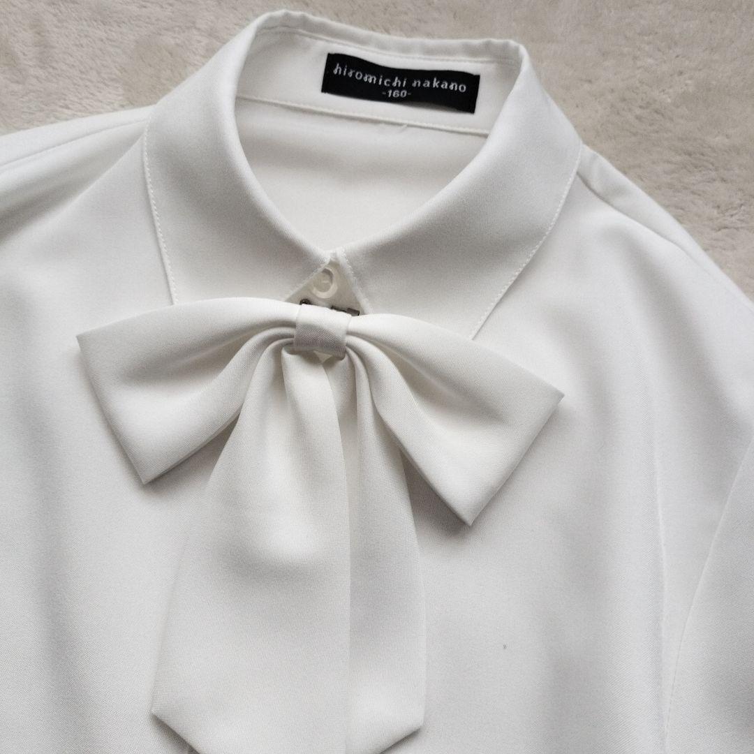 ヒロミチナカノ卒服女の子パンツスーツ　ブラック　ボウタイ　リボン　ブローチセット