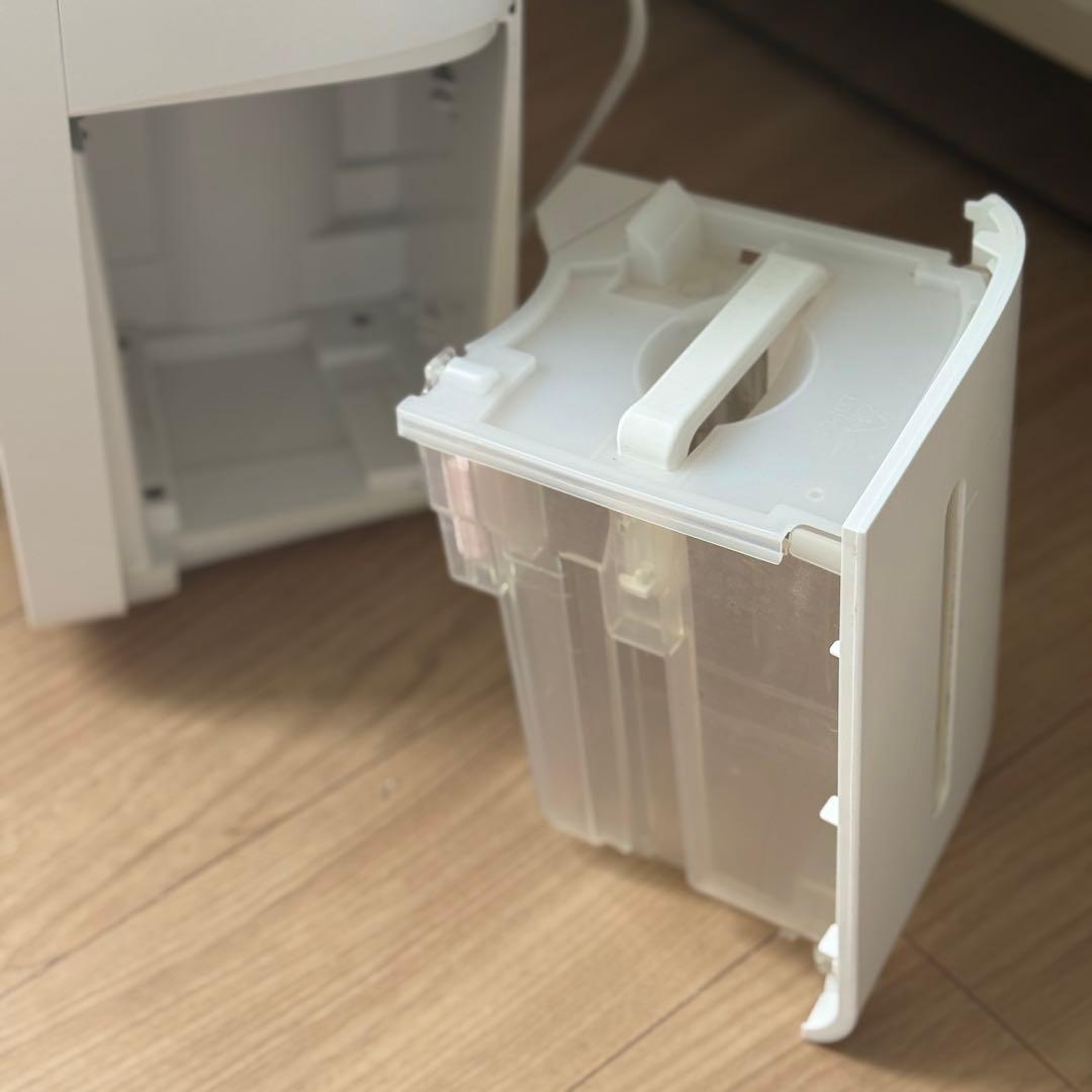 ☆シャープ　衣類除湿乾燥機　 CV-L71-W　2022年生