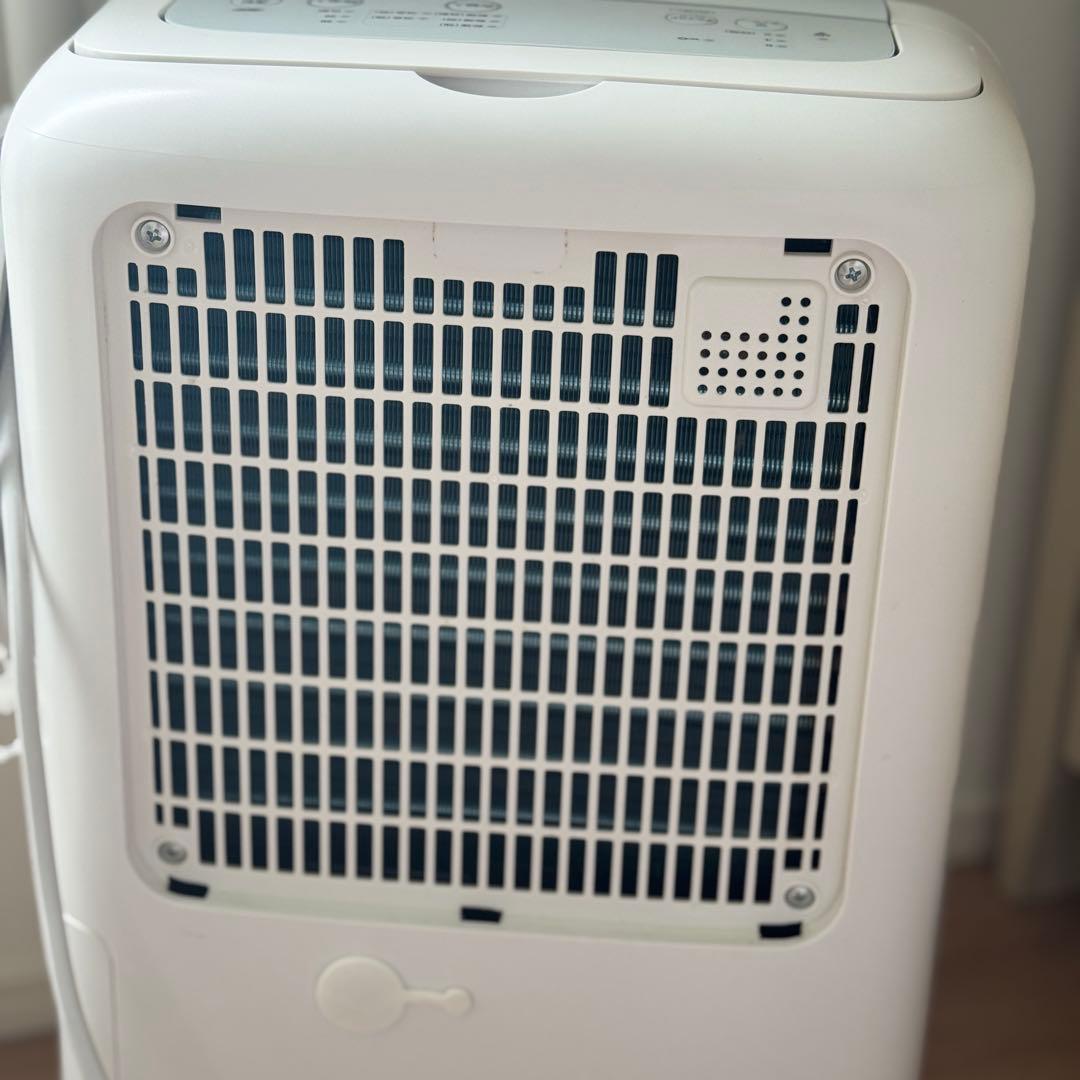 ☆シャープ　衣類除湿乾燥機　 CV-L71-W　2022年生