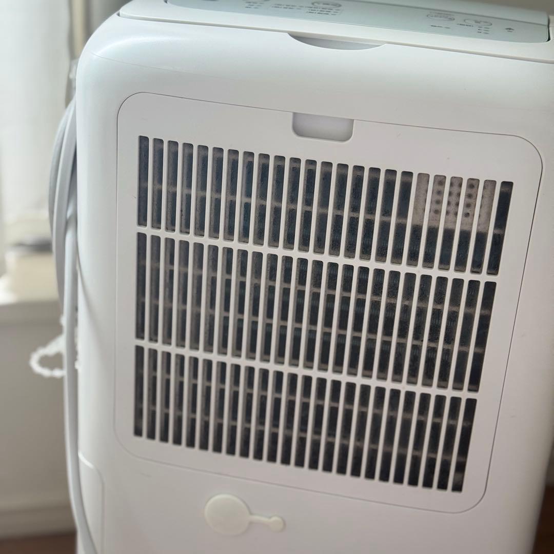 ☆シャープ　衣類除湿乾燥機　 CV-L71-W　2022年生