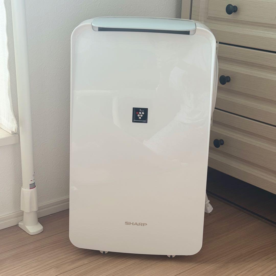 ☆シャープ　衣類除湿乾燥機　 CV-L71-W　2022年生