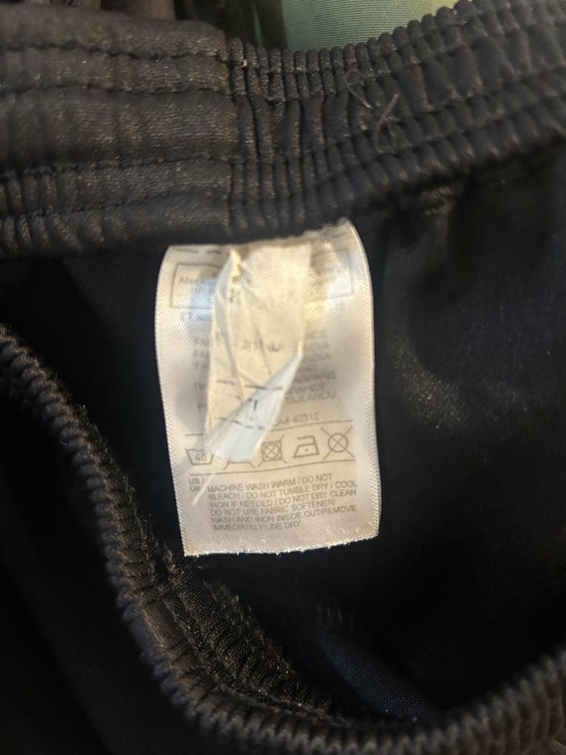 アディダス　アーセナルFC 2021-2022シーズントレーニングウェア上下