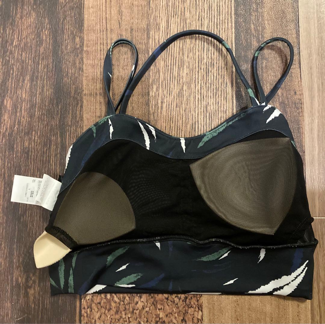 極美　emmi yoga エミヨガ　ヨガウェア　フェザー柄　ブラック　S