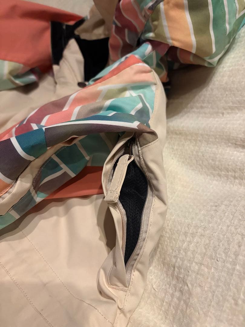 NIKITAスノボウェア