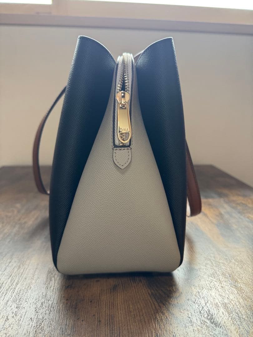 FURLA ビジネスバッグ 黒/ベージュ