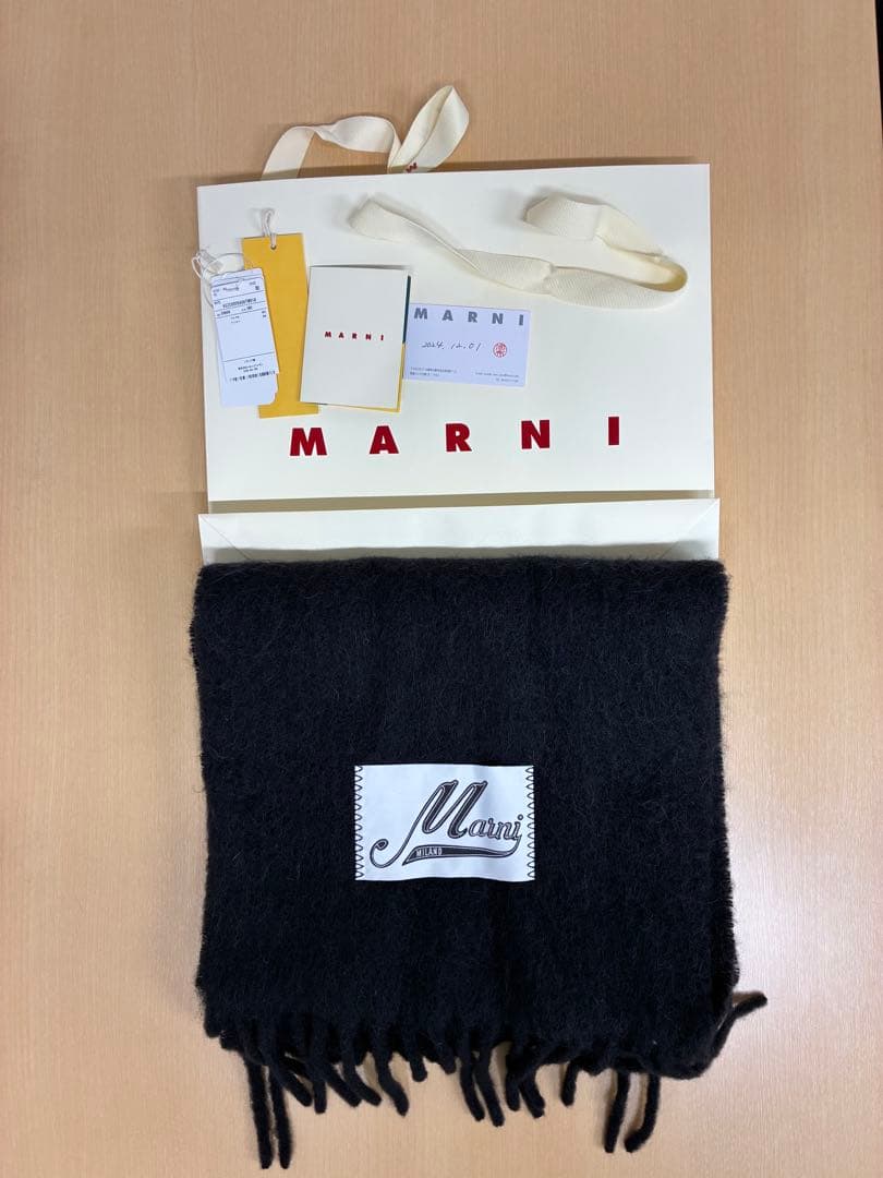 【新品未使用】MARNI マルニ　マフラー