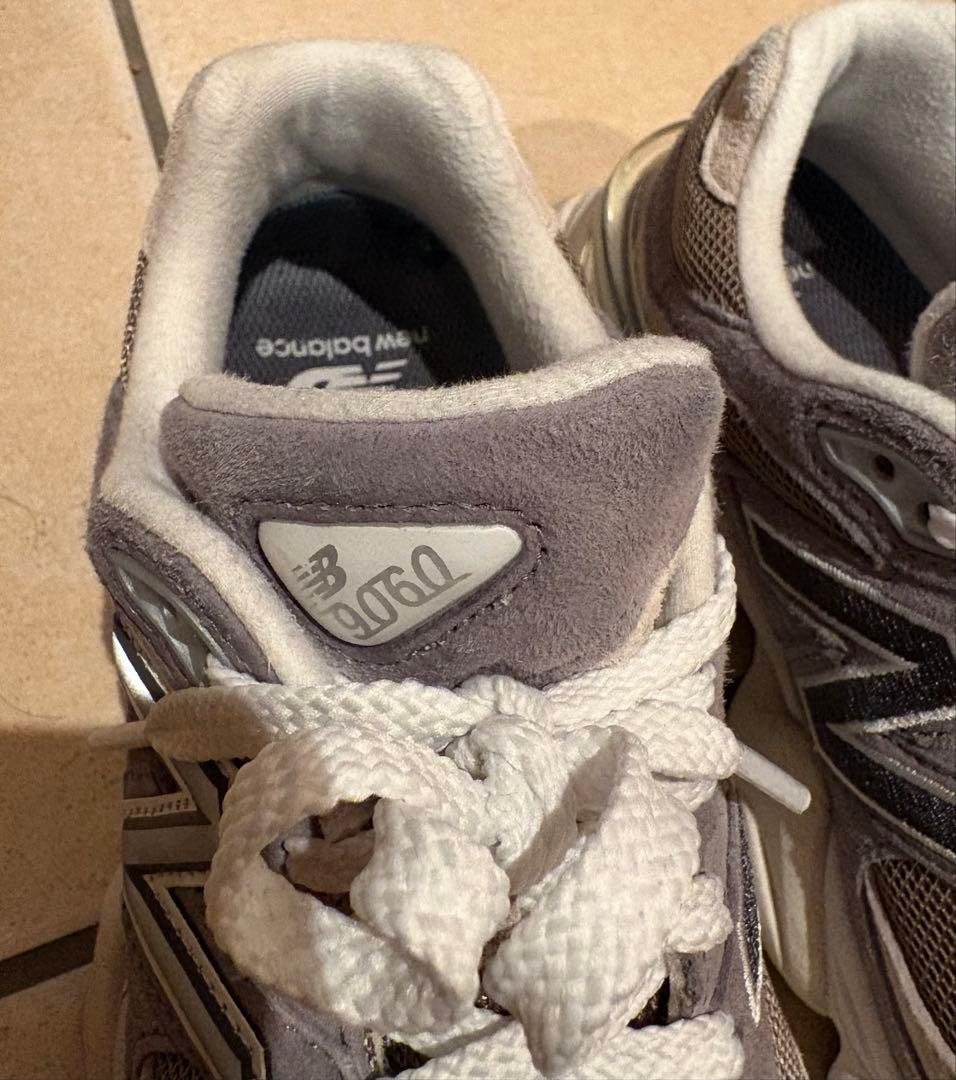 New Balance 9060 グレー スニーカー　23cm