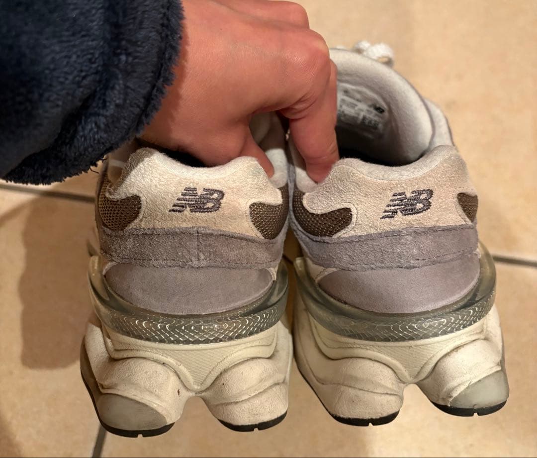 New Balance 9060 グレー スニーカー　23cm