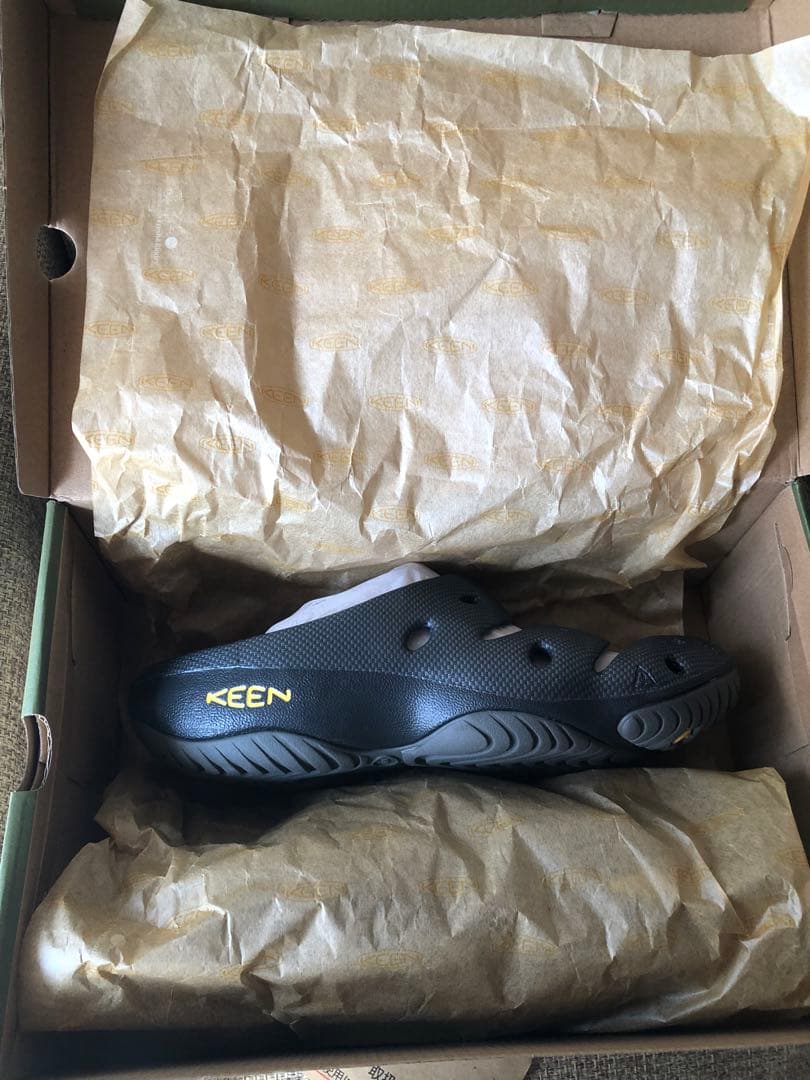 希少サイズ29！もう出ない超激レア！KEEN キーンヨギアーツグラファイト！