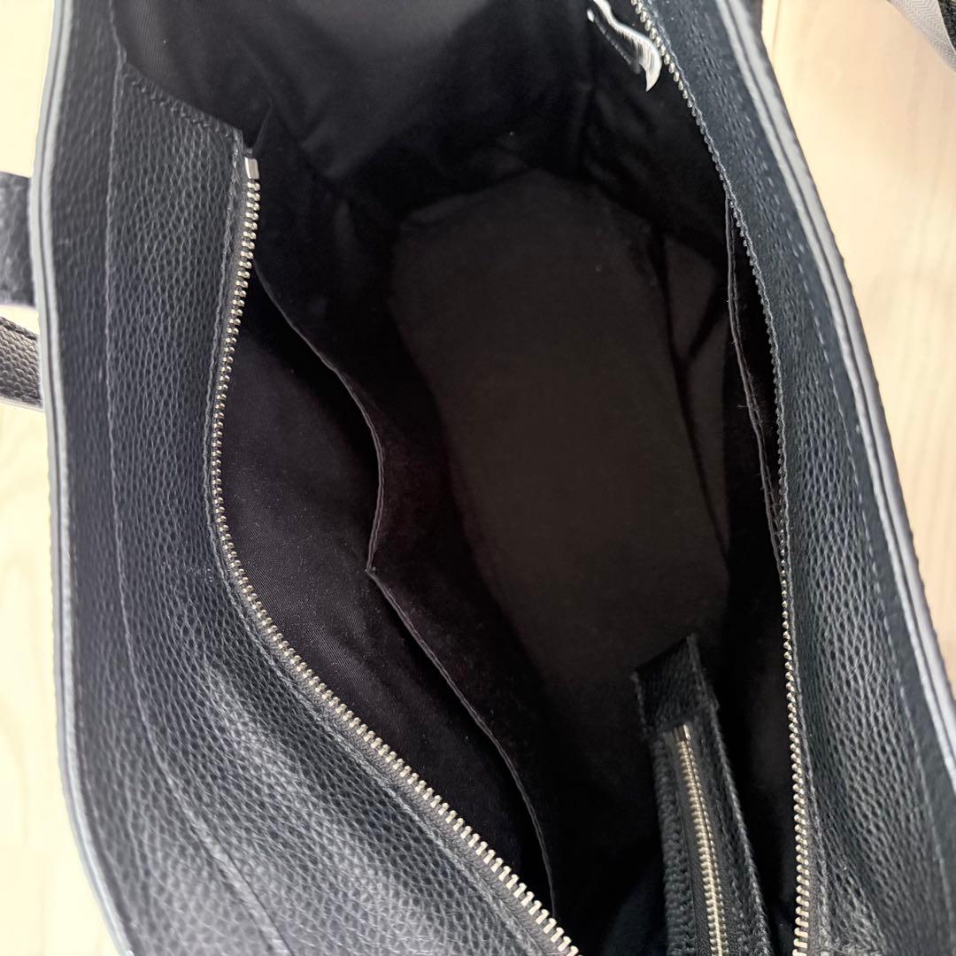 【美品】Marc Jacobs レザー トートバッグ ブラック　A4サイズ 黒