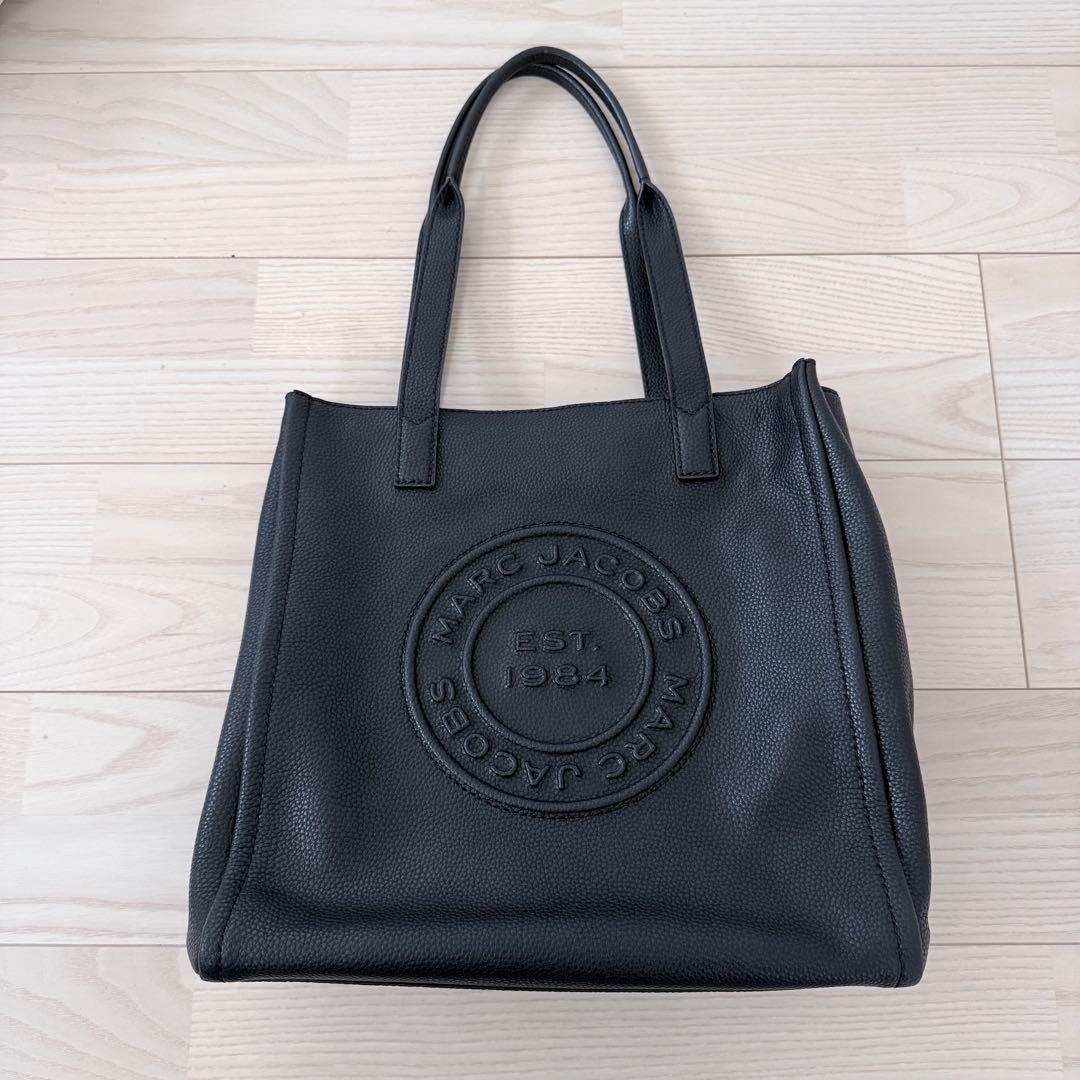 【美品】Marc Jacobs レザー トートバッグ ブラック　A4サイズ 黒