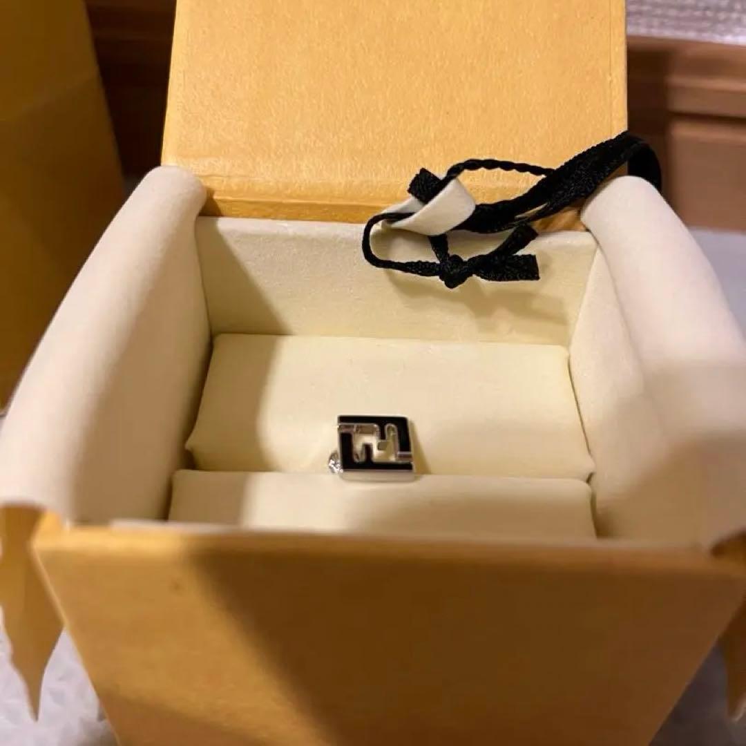 FENDIピアス(正規品)