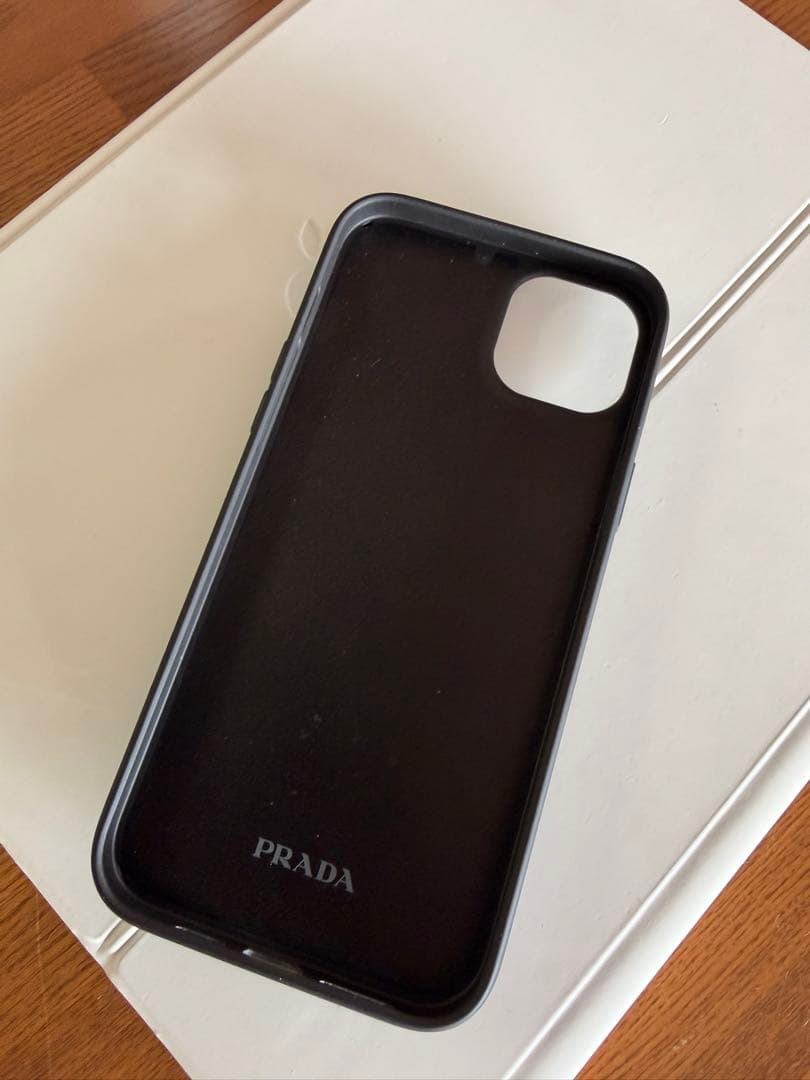 PRADA iPhone14プラスケース　iPhoneケース