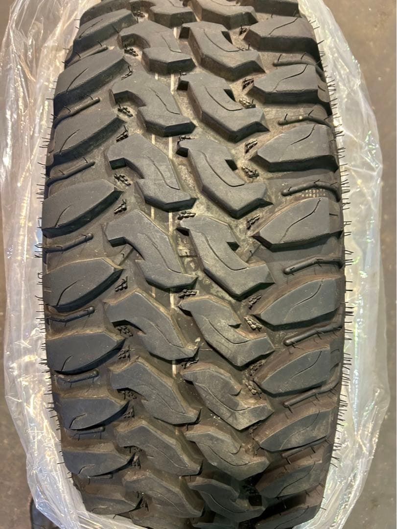 タイヤ・ホイール RENEGADE R7 RADAR