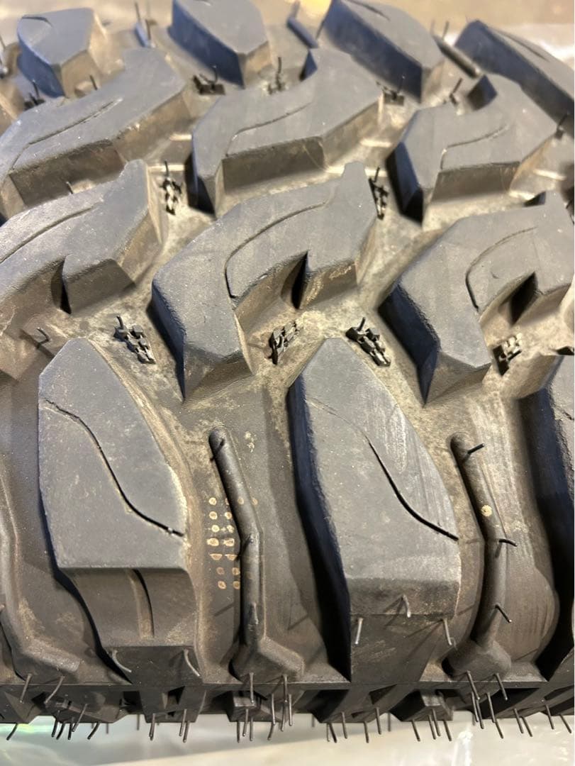 タイヤ・ホイール RENEGADE R7 RADAR