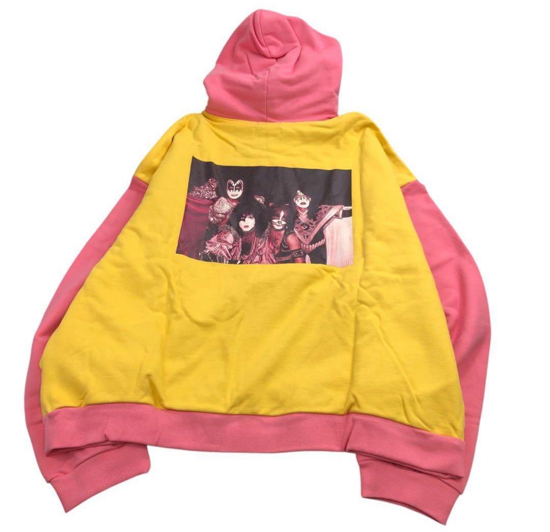 【新品未使用品】 KISS×Re. コラボフーディー　パーカー　仲里依紗