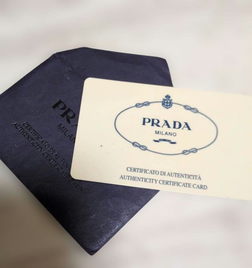 PRADA プラダ 黒ショルダーバッグ