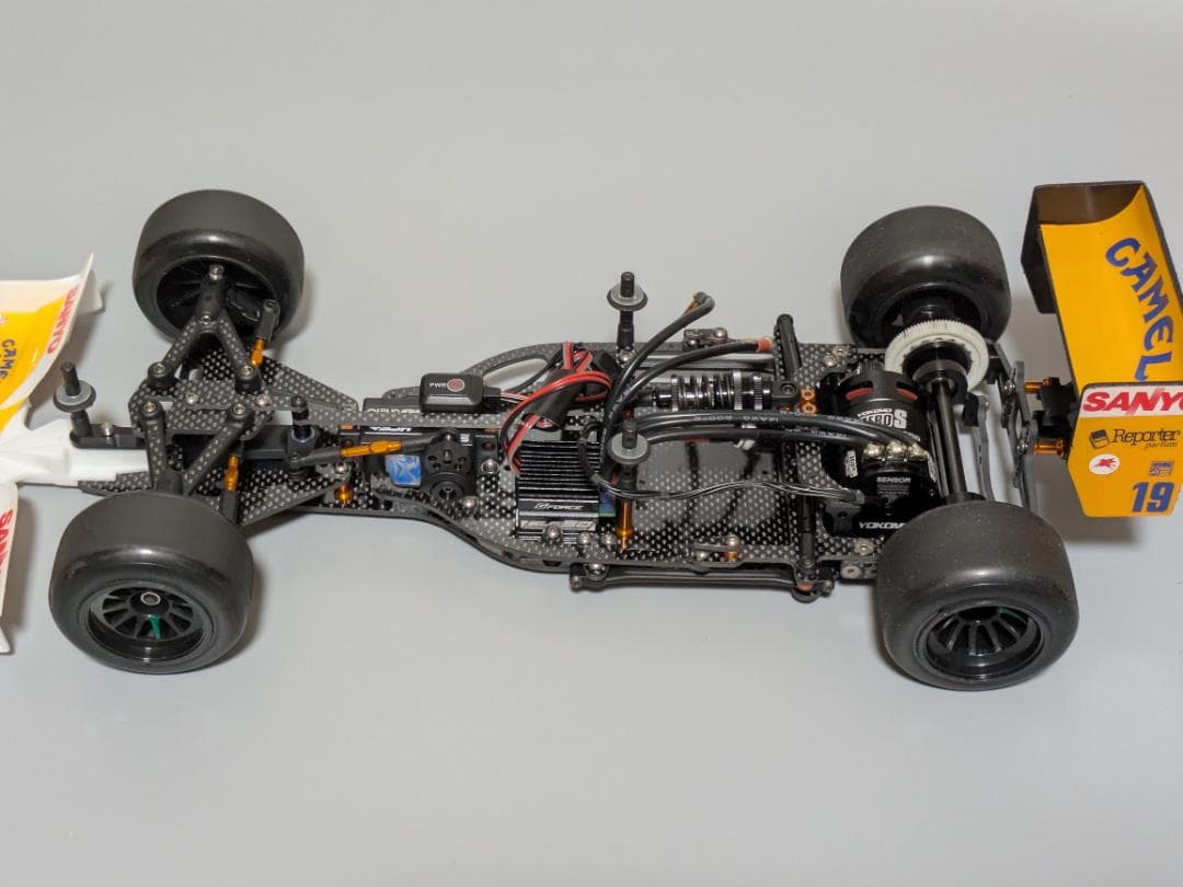 XRAY X1 2024 メカ+ボディ+タイヤ付(おまけ 初代X1付)