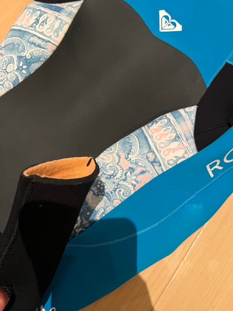 の*ん様 ロキシー　オール5ミリ　裏起毛　ほぼ新品　ウエット　レディース　M程度