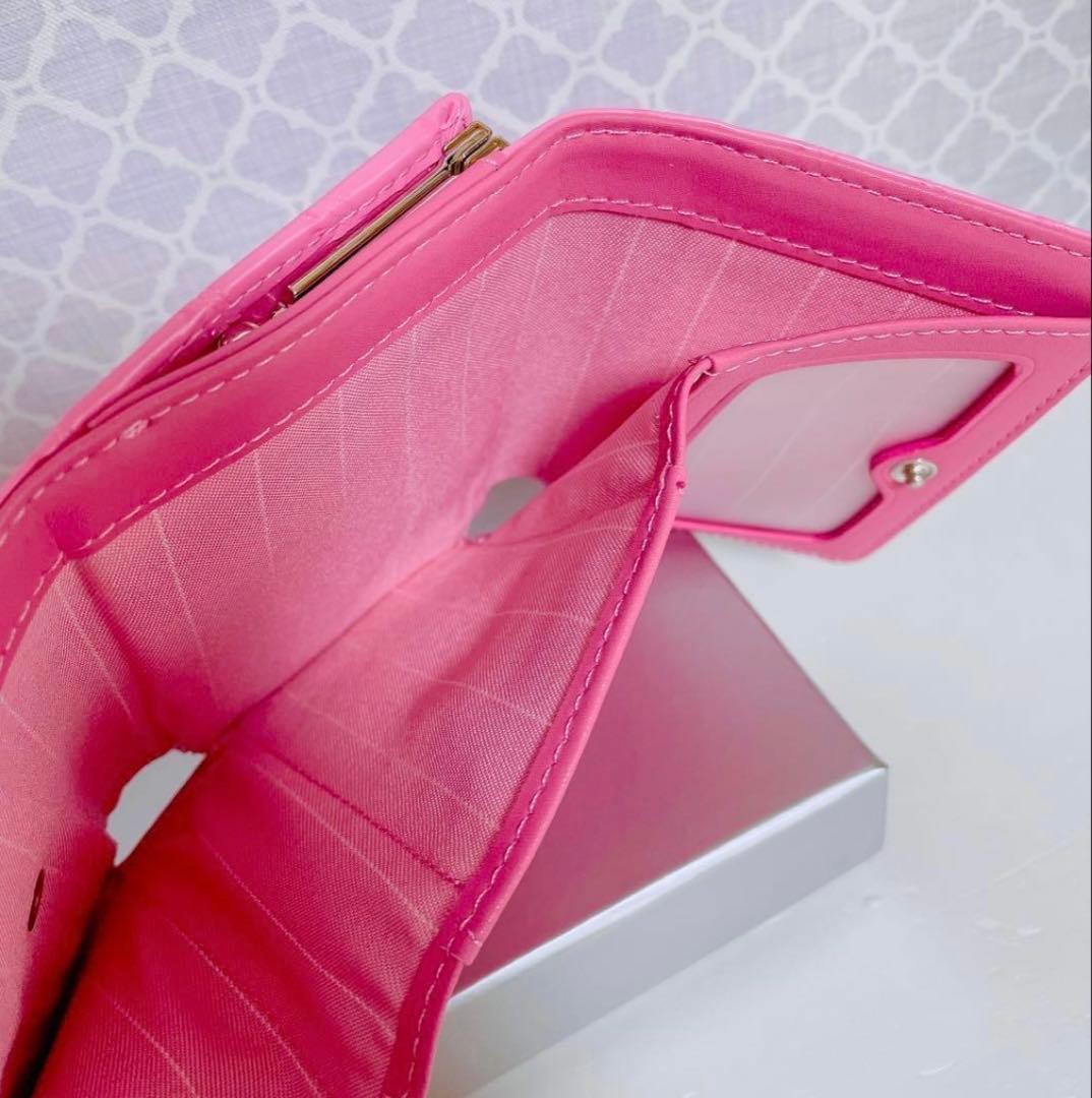 【内側柄も素敵☆最新作】Vivienne Westwood 三つ折財布