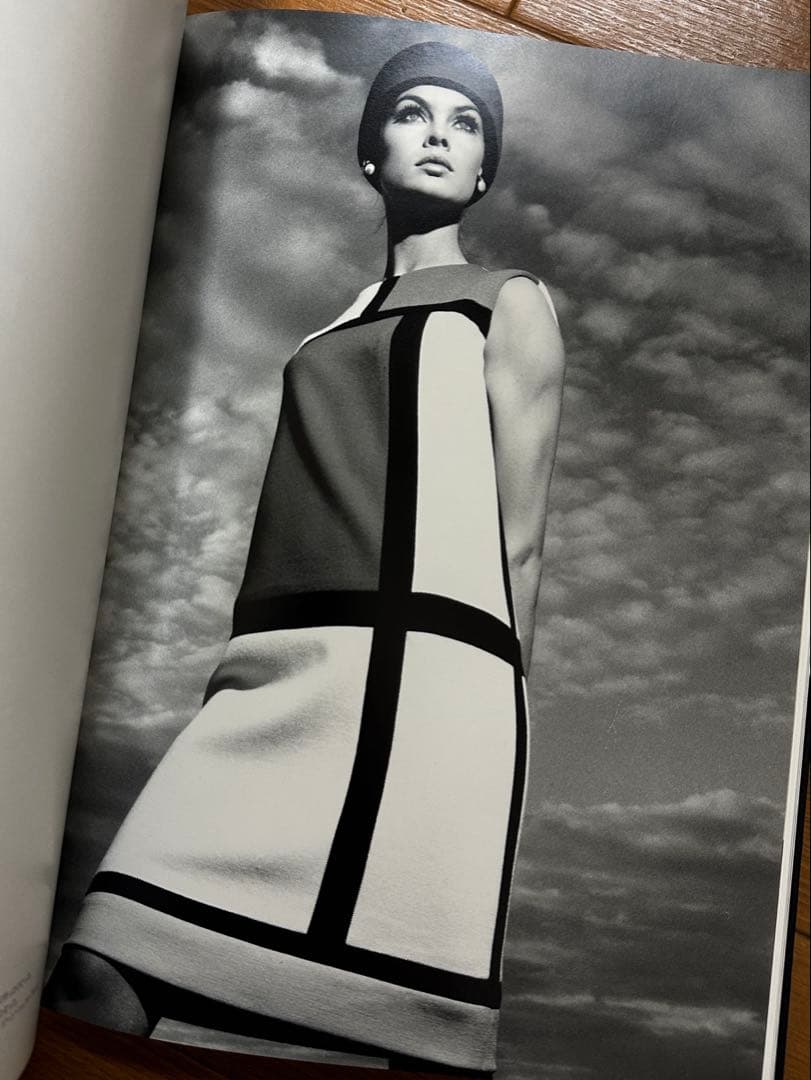 【48hSALE】 YVES SAINTLAURENTイメージとデザイン