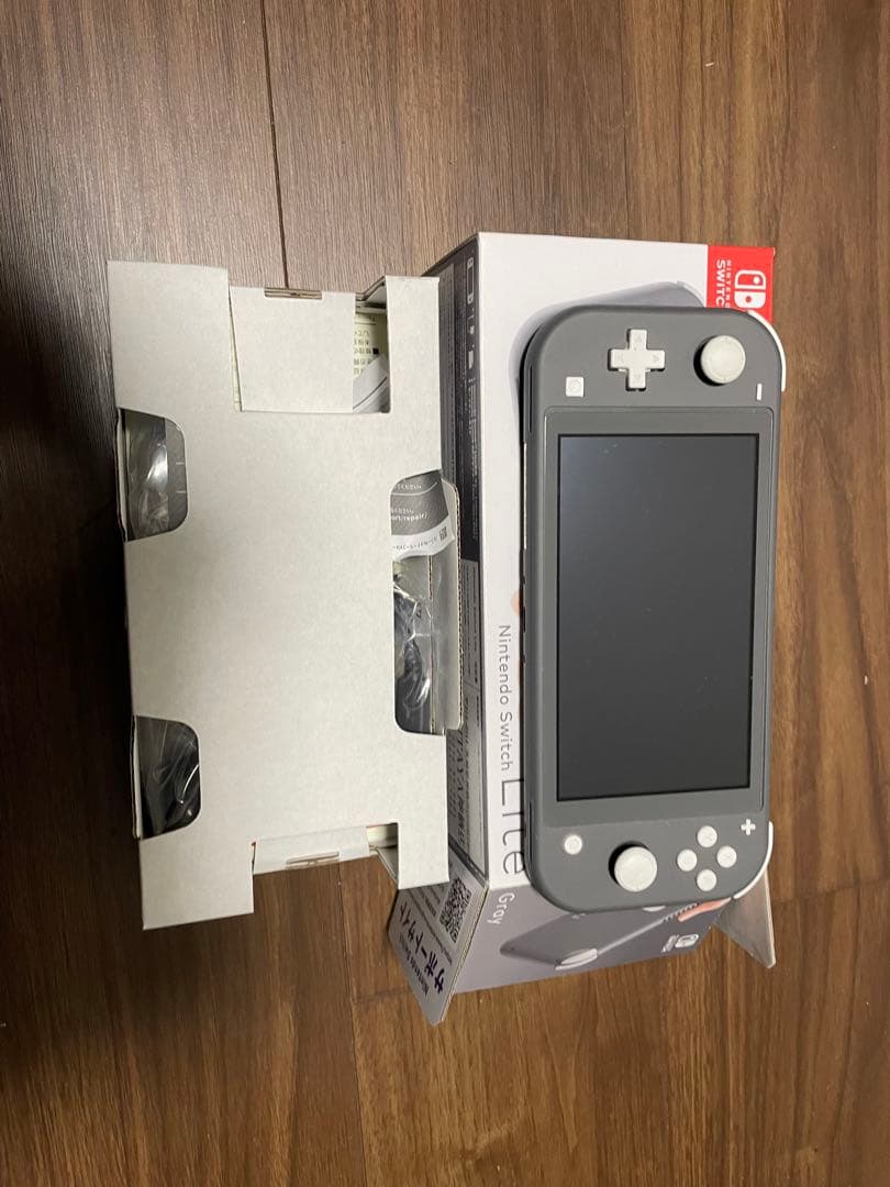 Nintendo Switch Lite グレー 本体　ほぼ新品