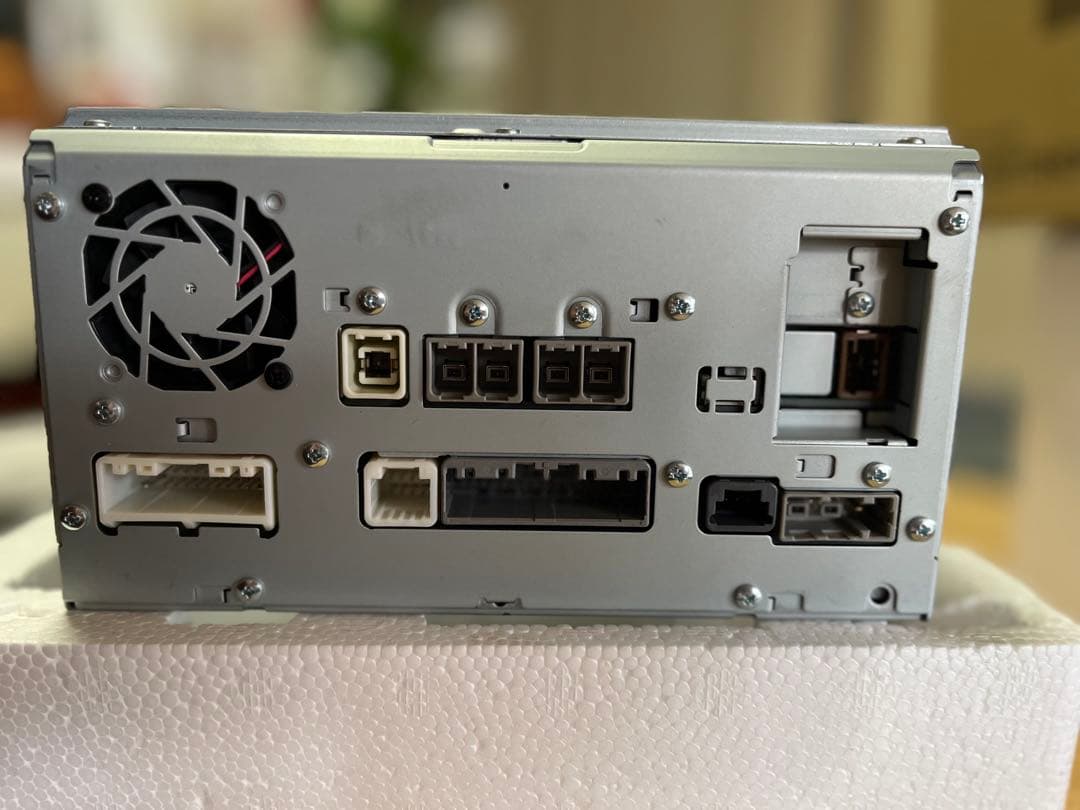 yl5-010j-04 日産純正品カーナビ