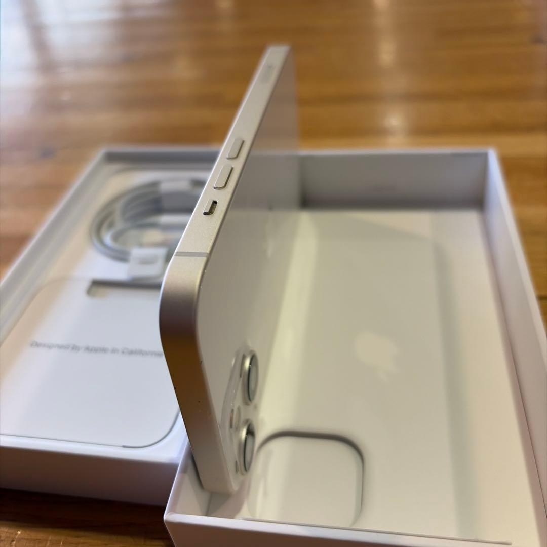 iPhone13 スターライト 128GB