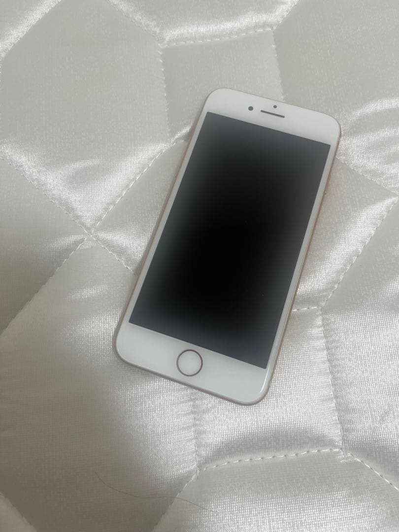 iPhone8 ピンクゴールド美品