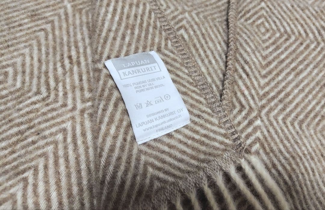 年末年始セール✨LAPUAN KANKURITラプアンカンクリ ポケットショール