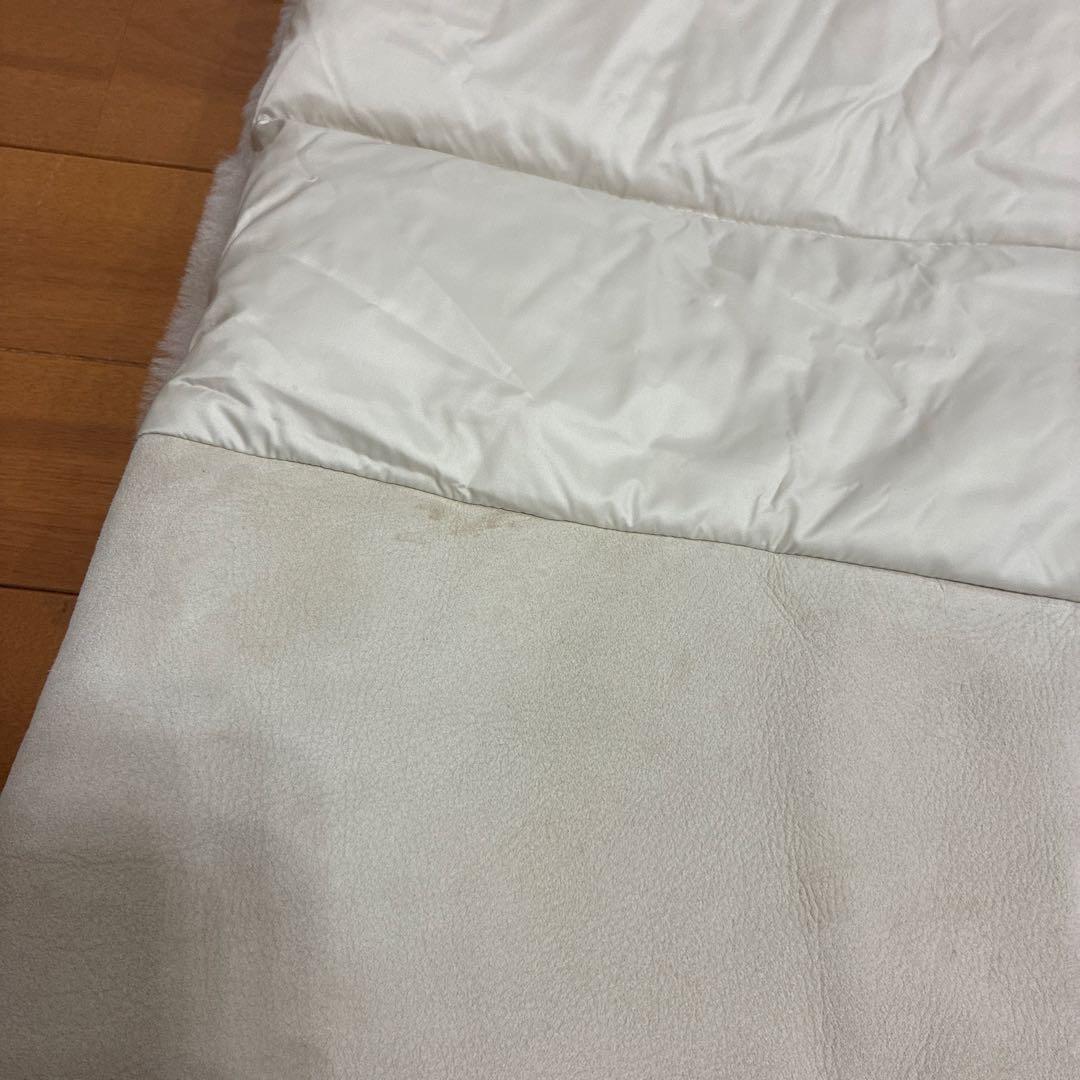 EMMETI AULLAアウラ　リアルムートン ダウン ベスト フードベージュ系