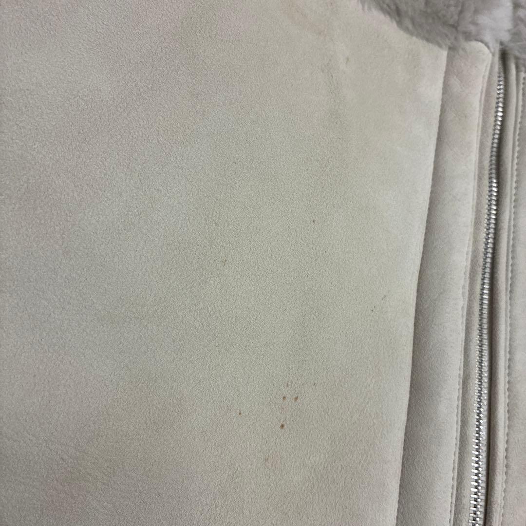 EMMETI AULLAアウラ　リアルムートン ダウン ベスト フードベージュ系