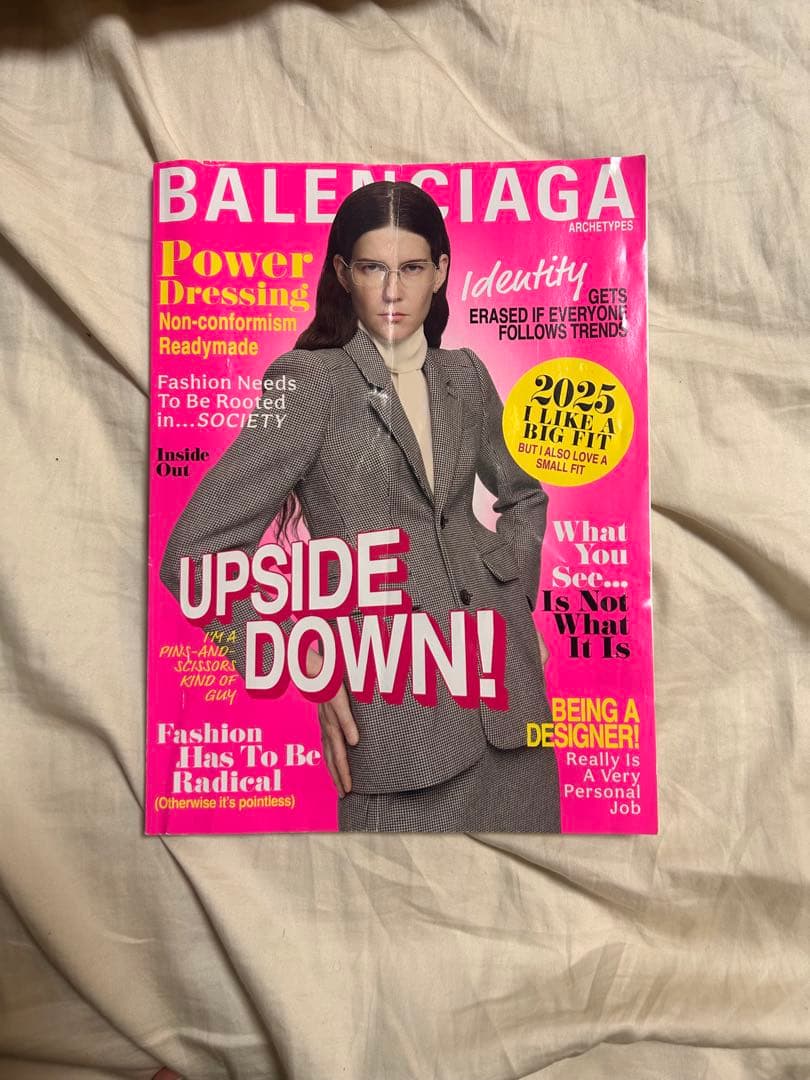 バレンシアガ BALENCIAGA by DEMNA 展覧会 カタログ（非売品)