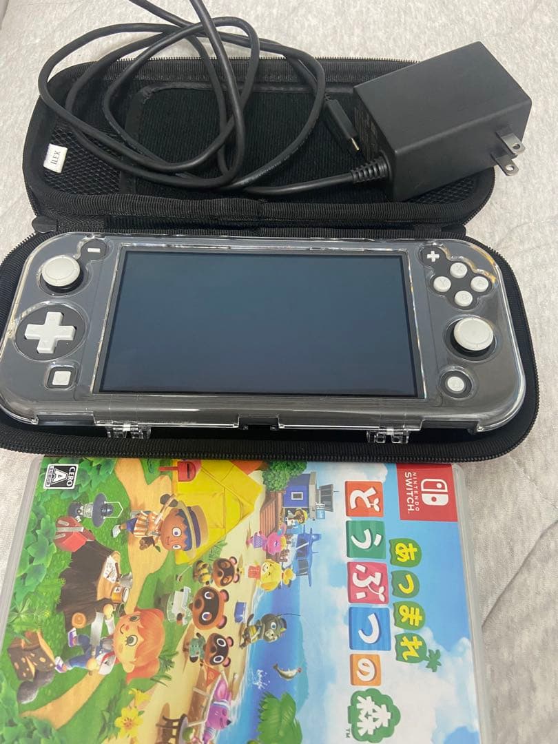 Nintendo Switch Lite + どうぶつの森のカセット+ ケース