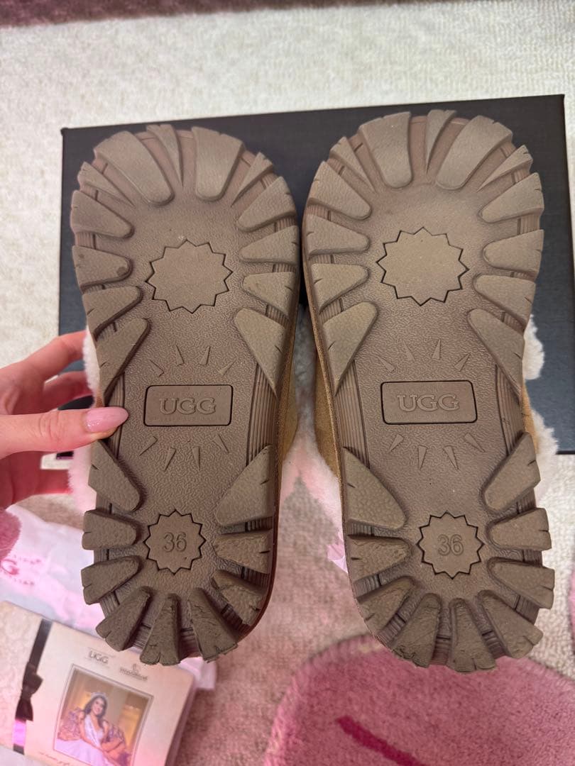 UGG ムートン　スリッパ