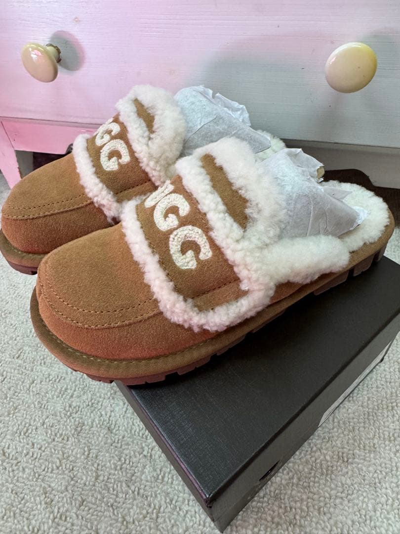 UGG ムートン　スリッパ