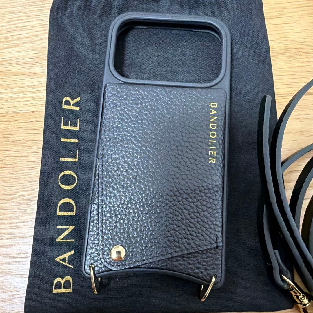 美品★BANDOLIER バンドリヤー iPhone17 17Pro