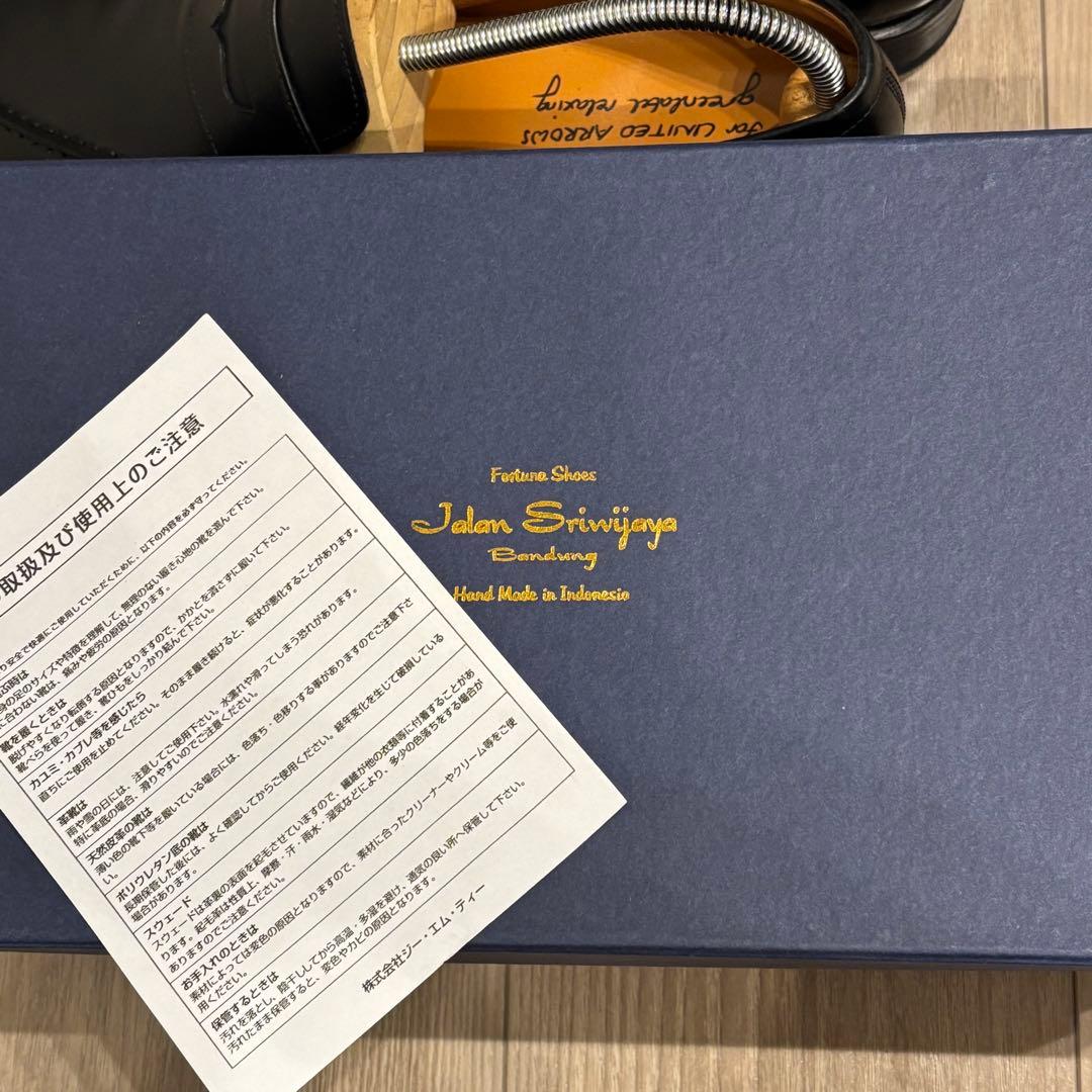 シ*ン様 【最終値下げ】ジャランスリワヤ 98998 別注ローファー　40