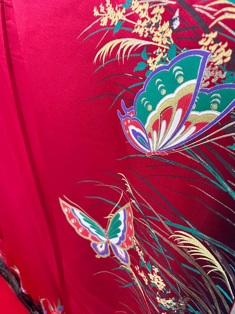 中古　振袖　仕立て上がり　赤　B16