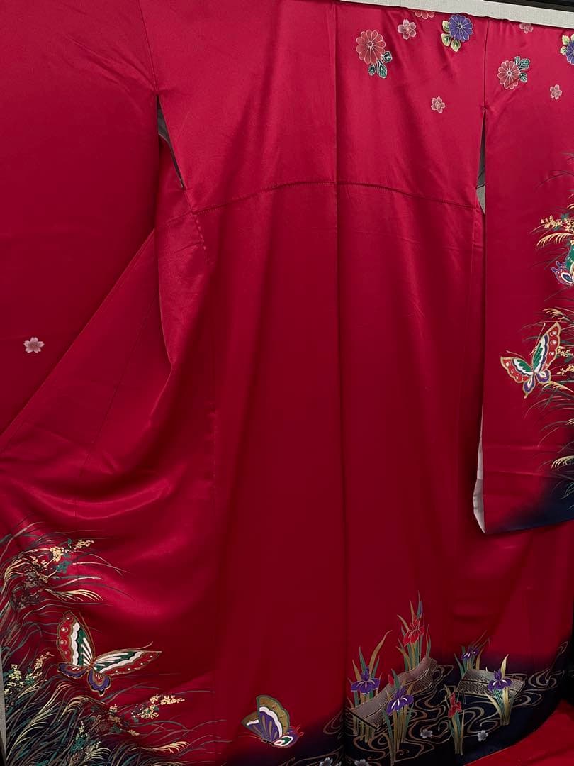 中古　振袖　仕立て上がり　赤　B16