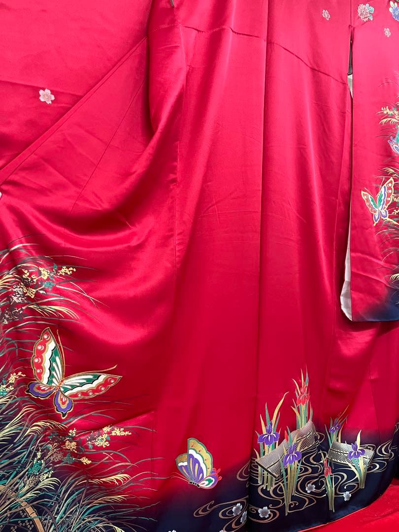 中古　振袖　仕立て上がり　赤　B16