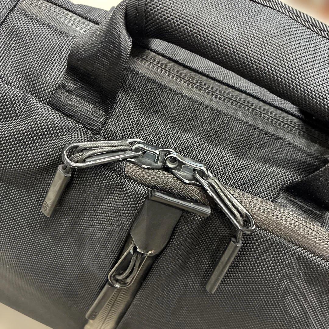 AER ブラック ダブルジッパーバッグ