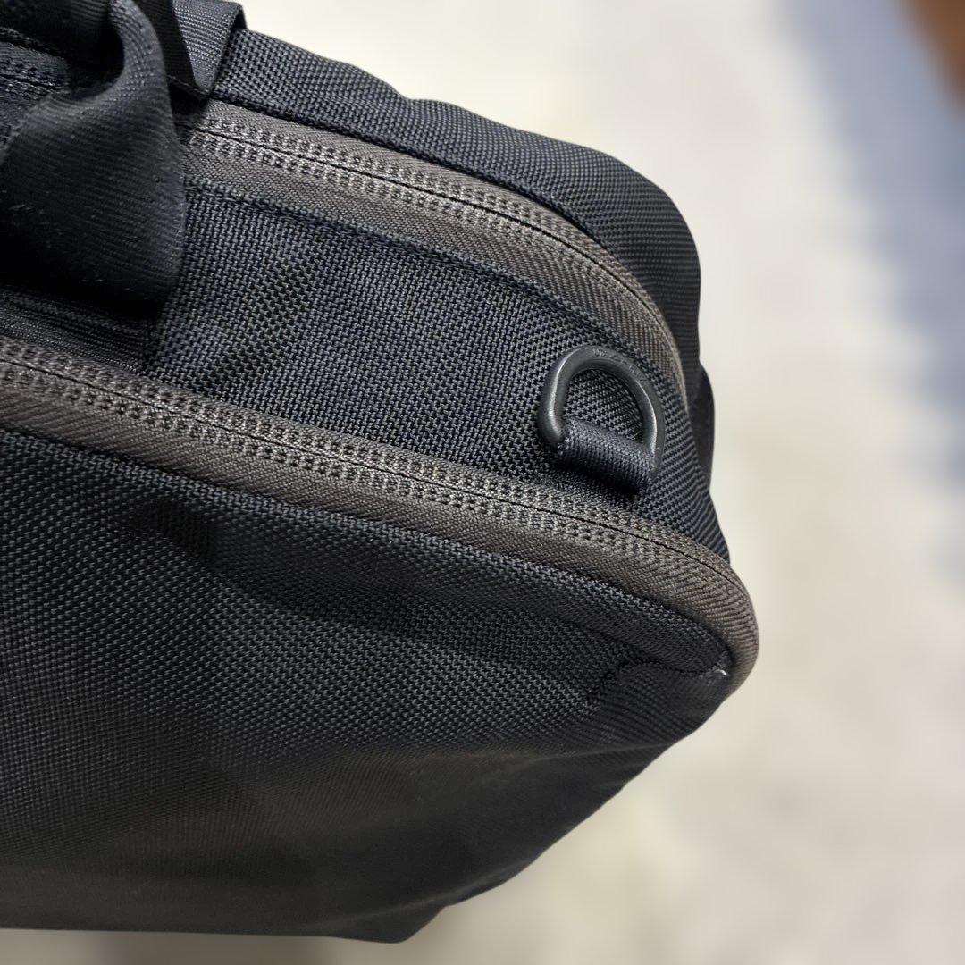 AER ブラック ダブルジッパーバッグ