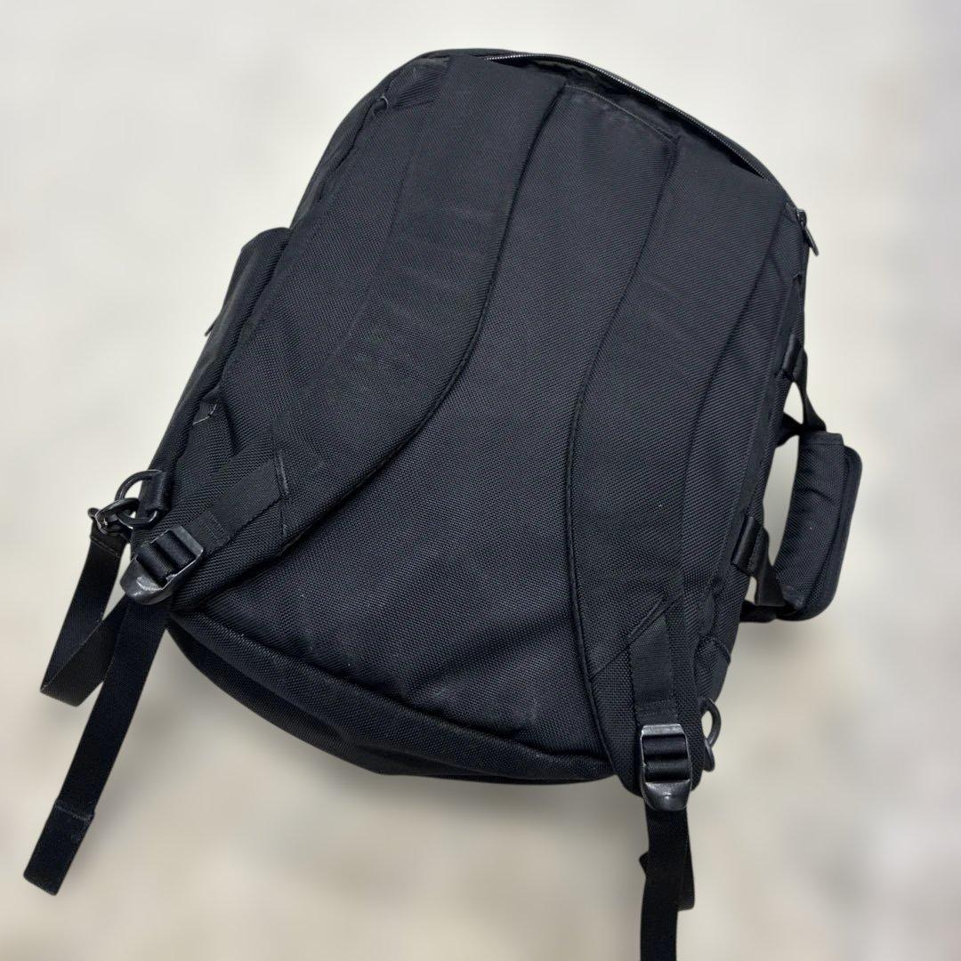 AER ブラック ダブルジッパーバッグ