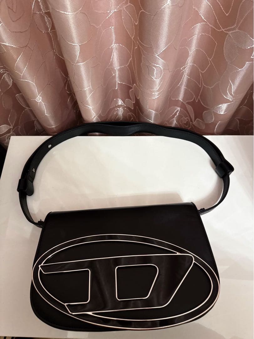 DIESEL 1DR Mカウレザーショルダー・ハンドバッグ