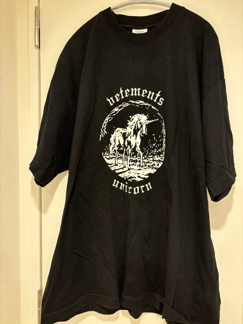 vetements ユニコーンプリント Tシャツ